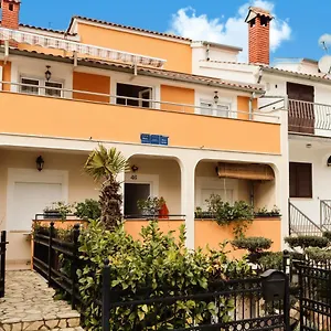https://apartments-juric-vrsar.in-istria.net
